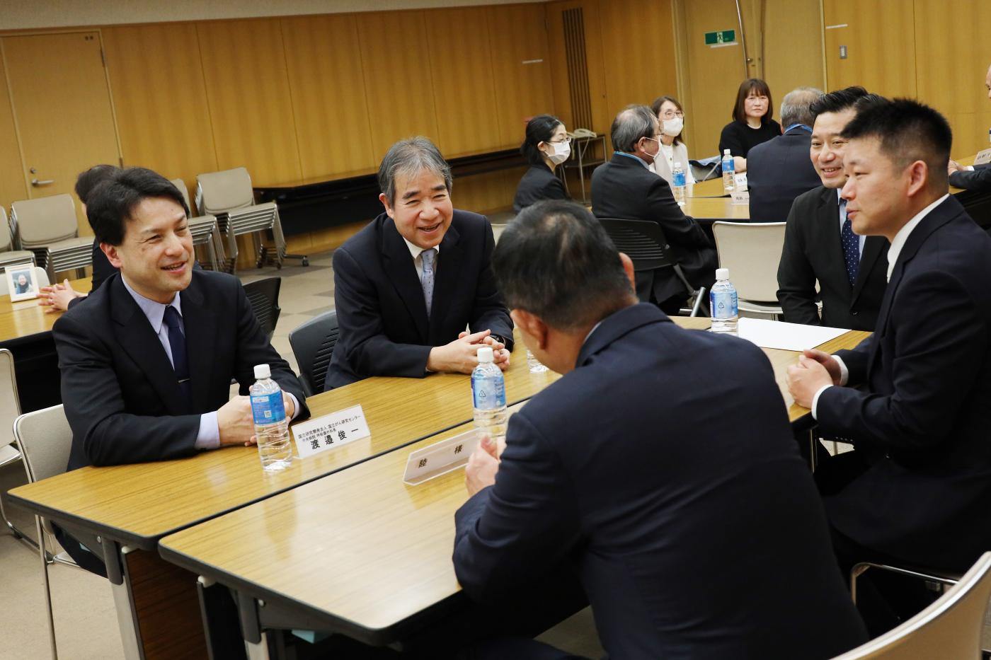 懇談会理事長9