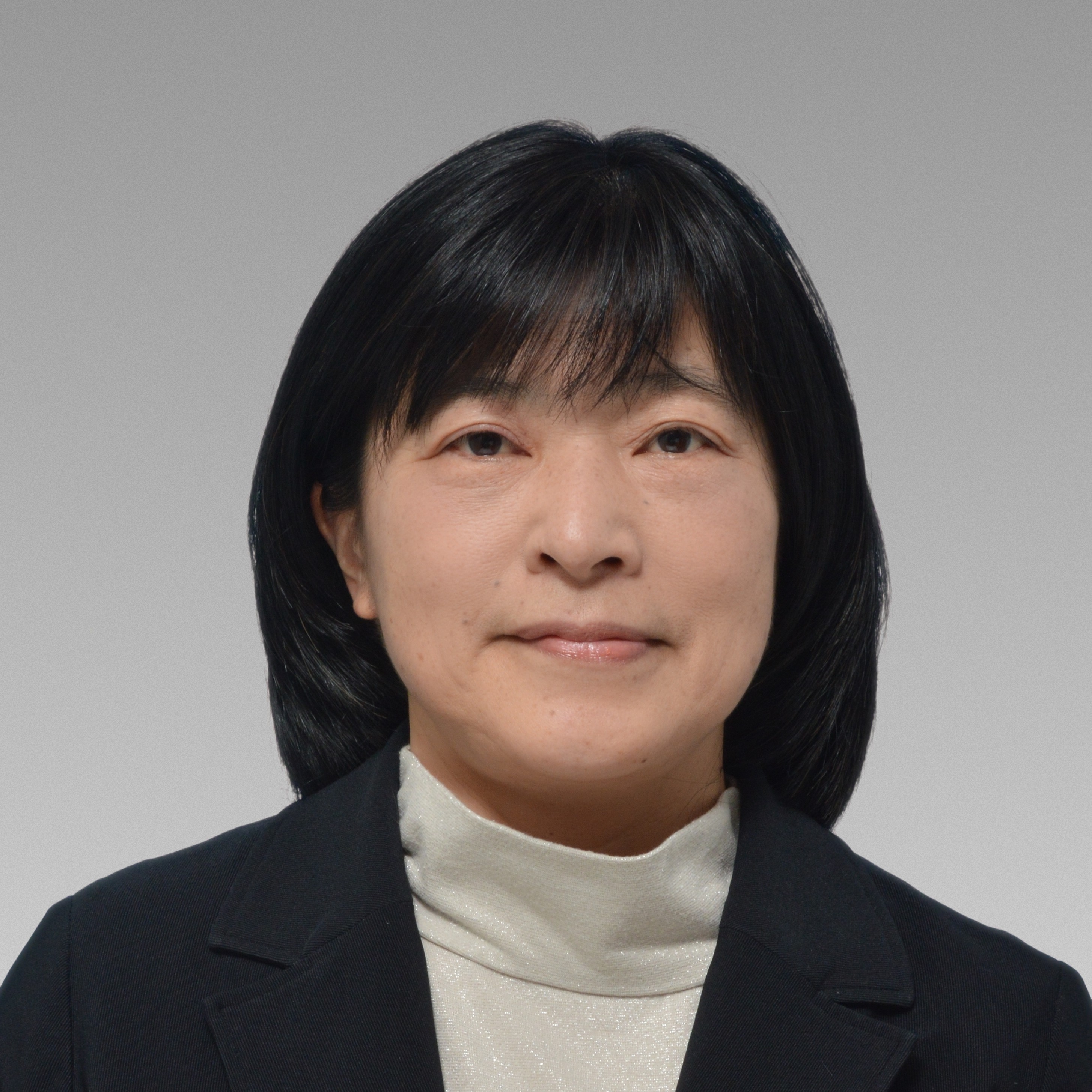 井上 真奈美