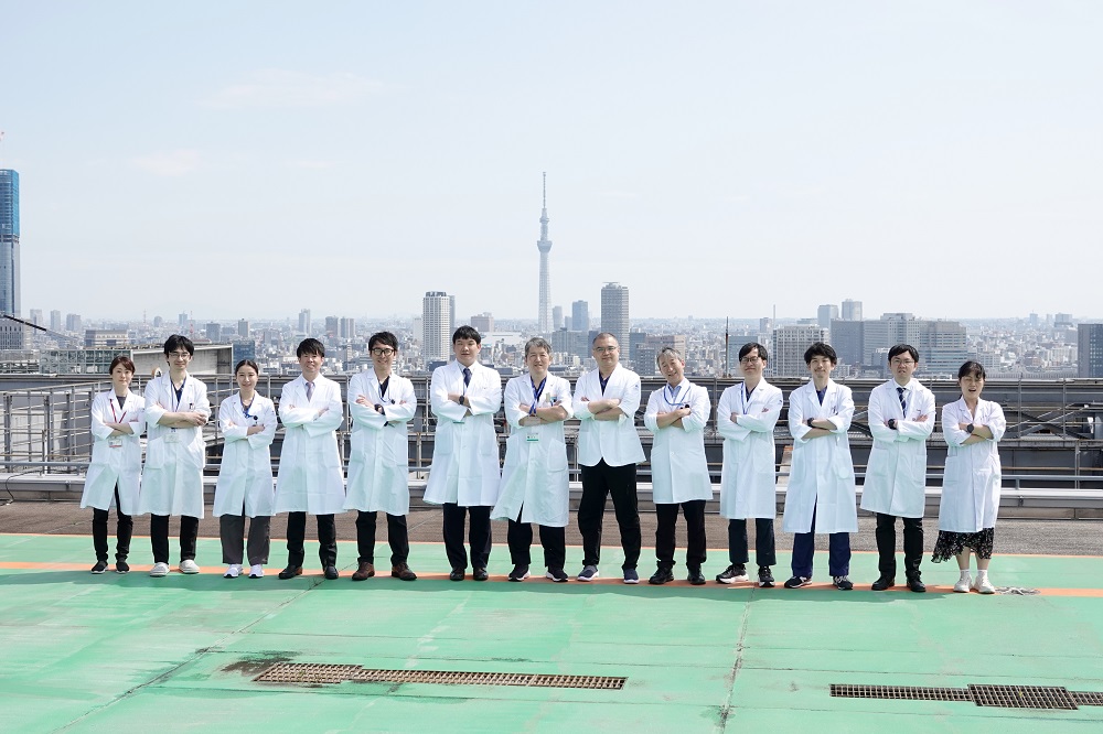 集合写真（病院屋上・スカイツリーをバックに）の画像