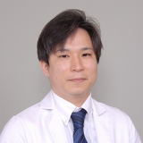 村岡祐二 Adachi.jpg