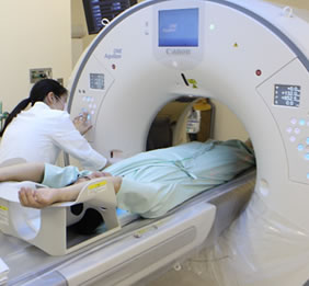 CT検査室内の画像