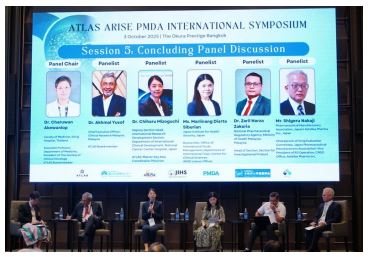 アジア各国から多くの関係者の画像